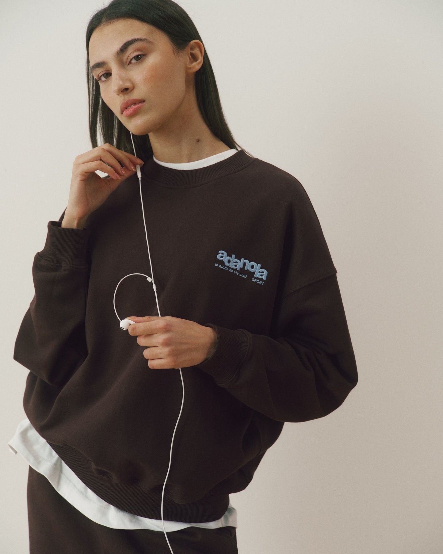 Le Mode De Vie Oversized Sweatshirt - Coffee Bean/Airy Blue