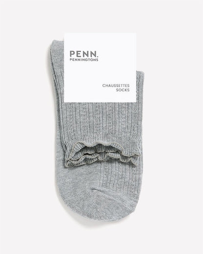 Textured Ankle Socks with Scalloped Edge
