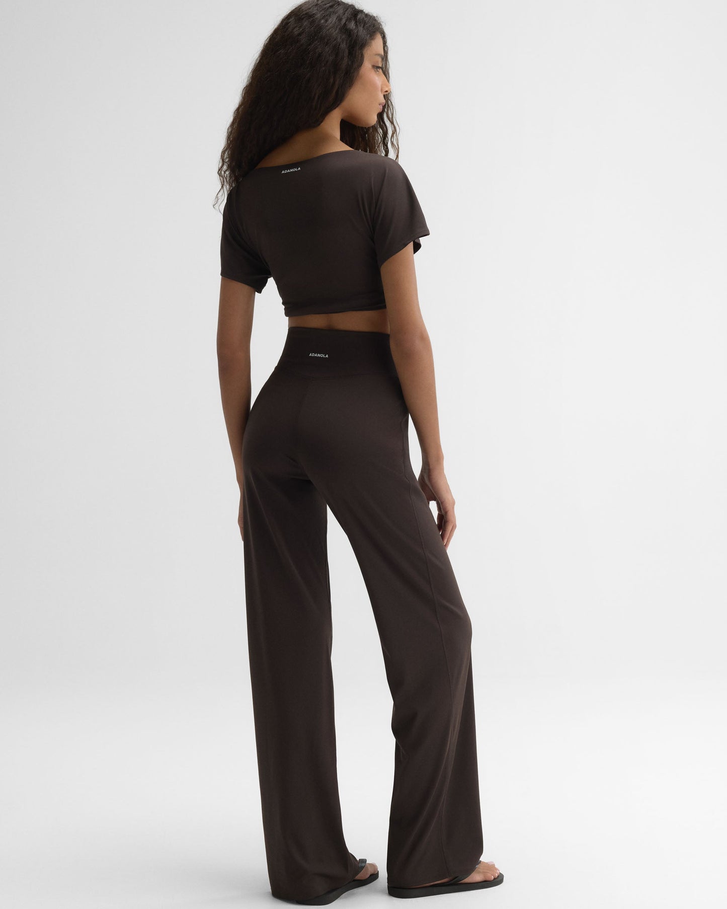 Straight Leg Yoga Pants - Coffee Bean