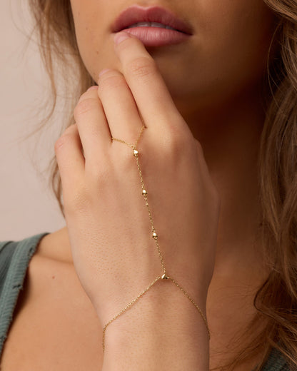 Amour Hand Chain