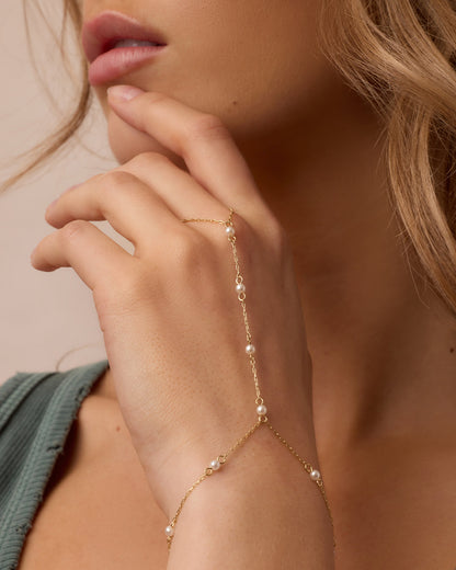 Finley Pearl Hand Chain