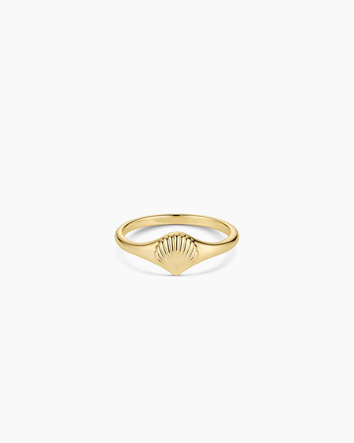 Scallop Mini Signet Ring