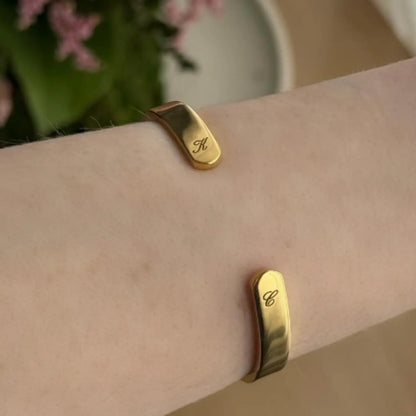 Gold Thick Engraved Bangle