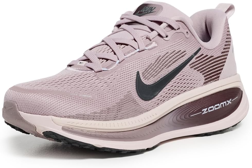NIKE Women's Vomero 18