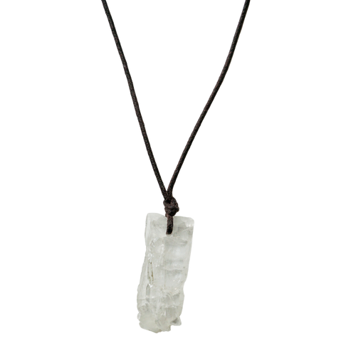 Faden Quartz Pendant Necklace