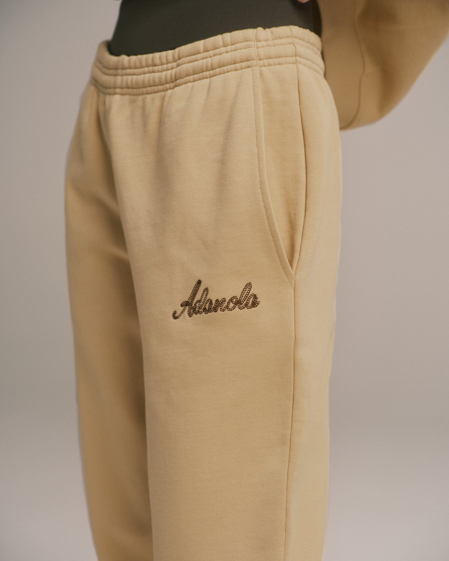 Signature Straight Leg Sweatpants - Caramel Beige
