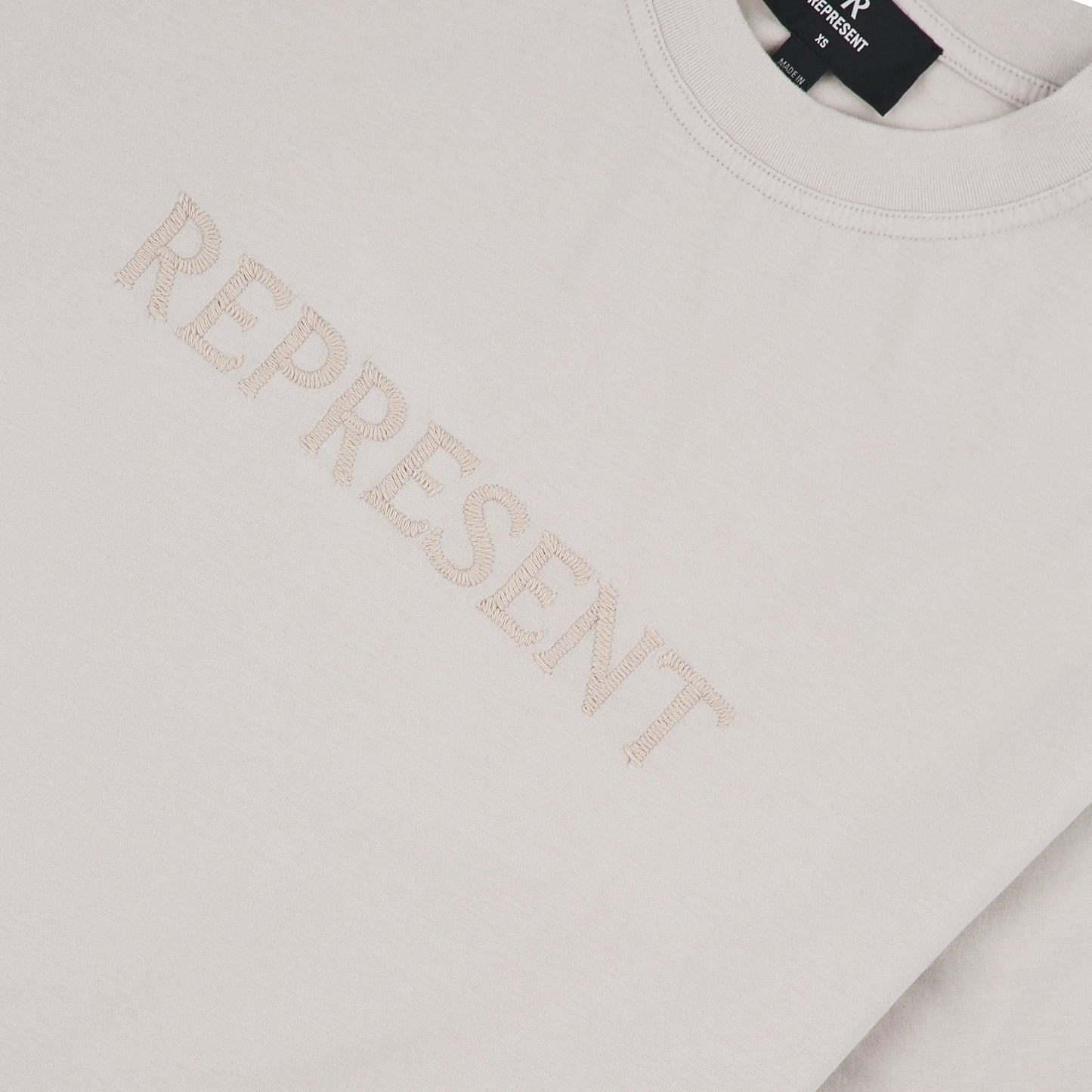 Embroidered Serif Tee | Concrete